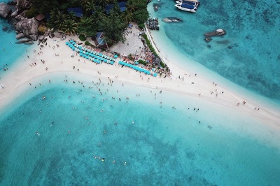 試點(diǎn)恢復(fù)出境團(tuán)隊游業(yè)務(wù) 出境游市場復(fù)蘇邁出“加速度”